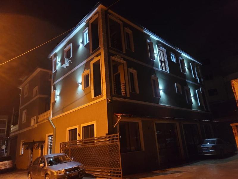 Isi Hotel Korce
